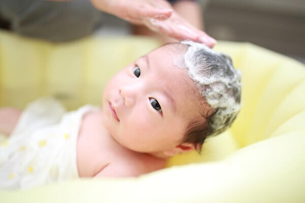 助産師監修 赤ちゃんの乾燥肌対策 すぐにできる簡単保湿方法 公式 母乳育児向け専門ハーブティー アロマ マッサージオイル Amoma Natural Care通販サイト